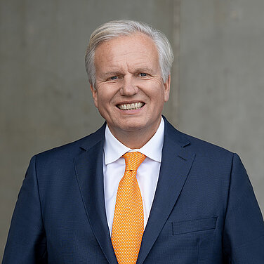 Professionelles Portrait: Joseph Schilling - lta.