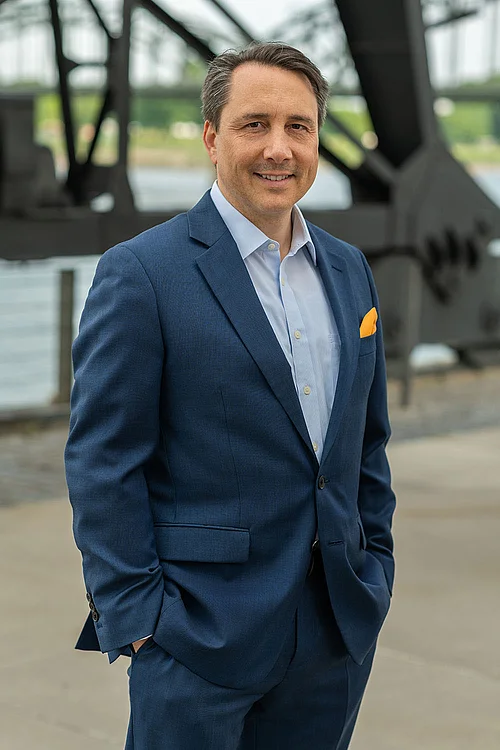 Vollbild-Portrait: Christian Zimmermann - lta.